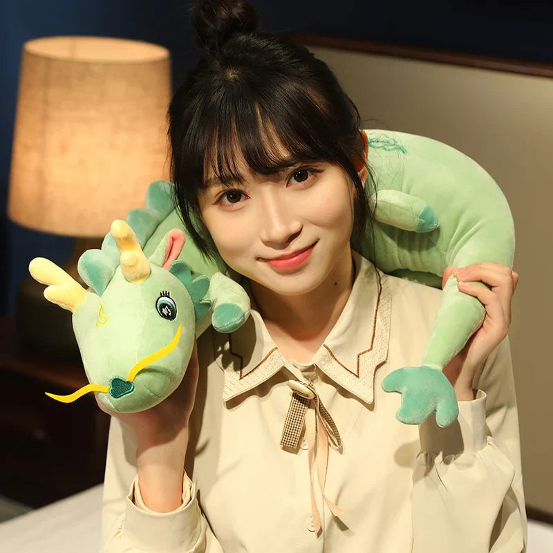 وسادة تنين محشوة – نعومة وخيال