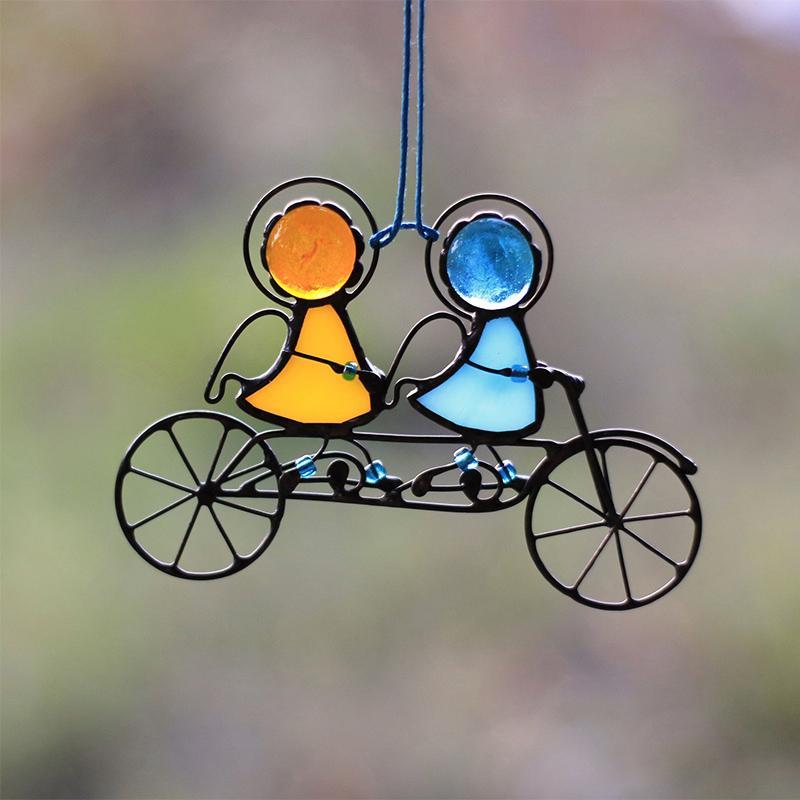 Zavesená dekorácia – Lesklé a elegantné odrazy