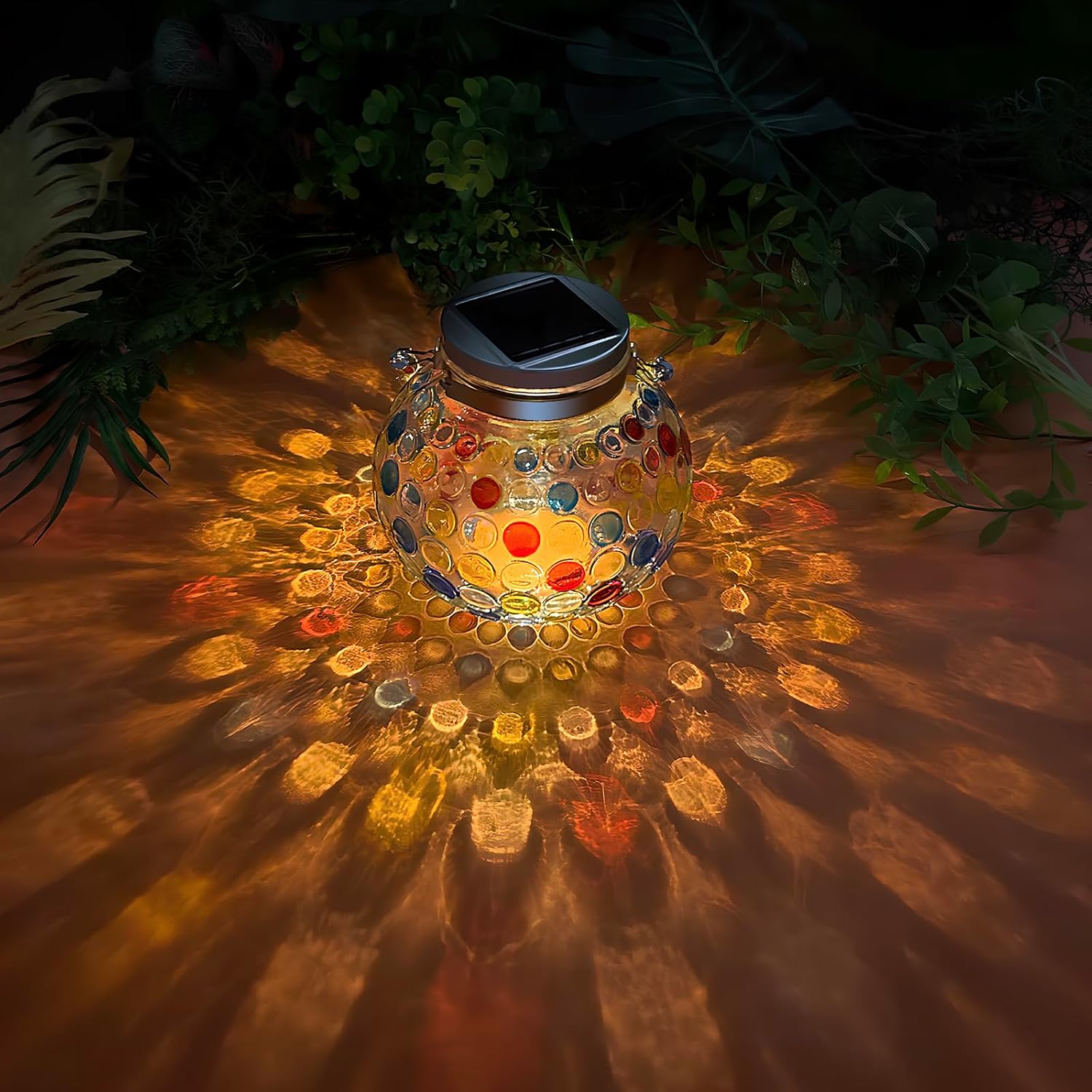 屋外用ソーラーランタン — ガラスの優雅さ