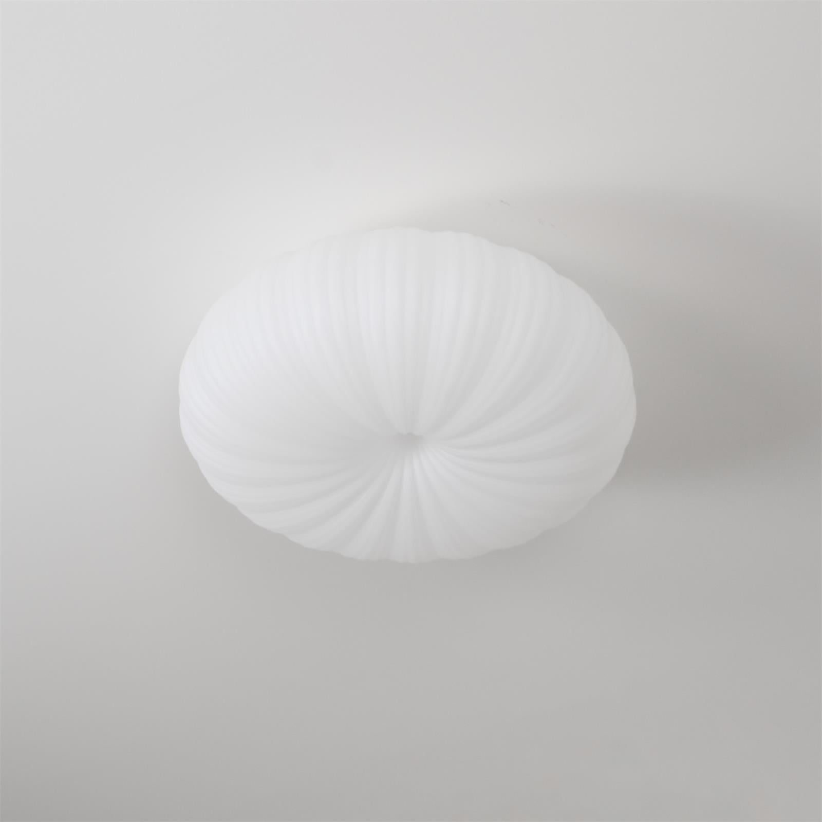 Moderni LED-kattovalaisin kaukosäätimellä - mukavuutta ja eleganssia