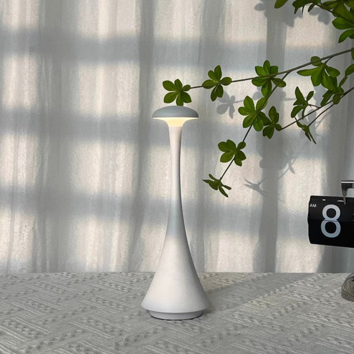 Lampa de masă elegantă – Eleganță și modernitate