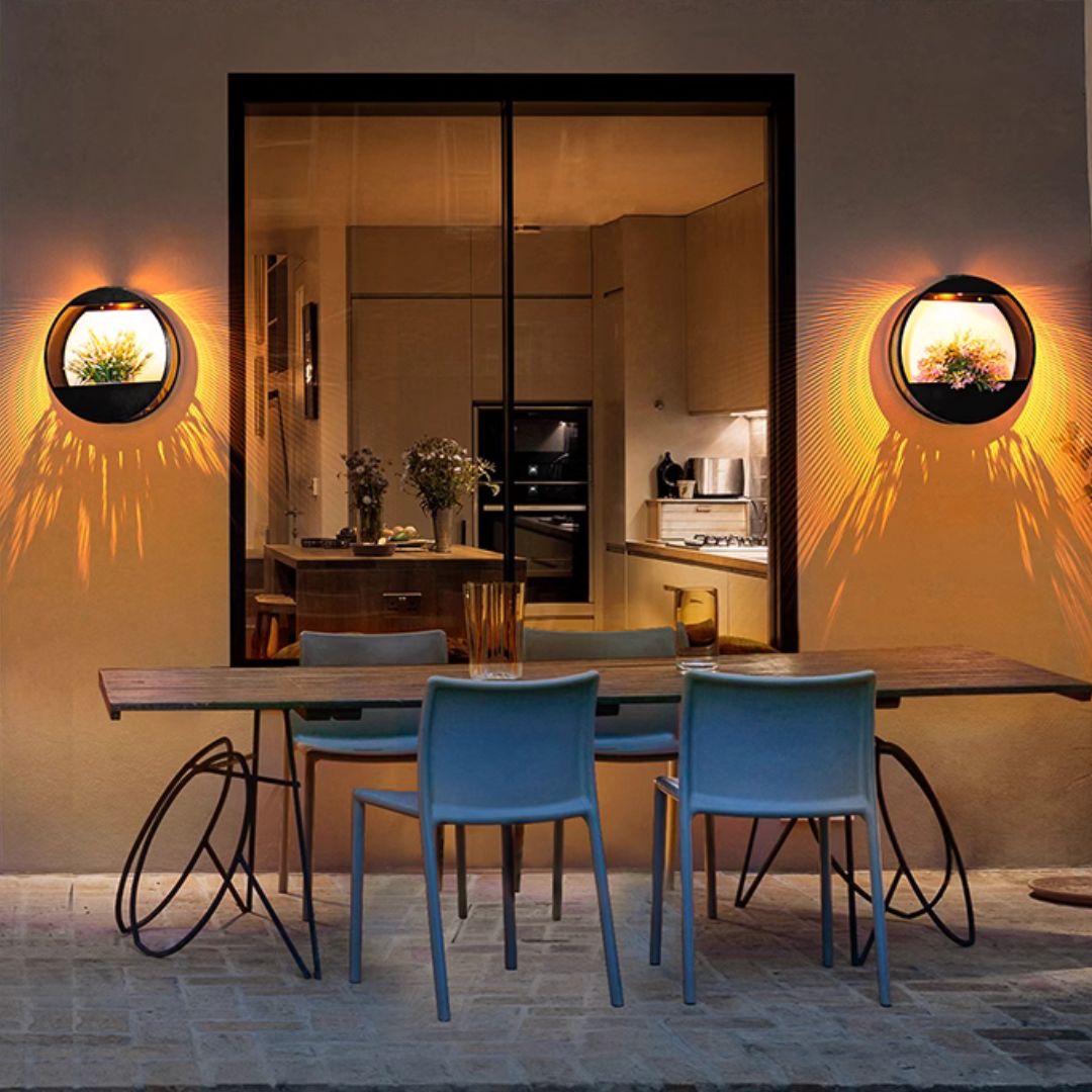 屋外ソーラー壁灯 – 自動かつ経済的な照明