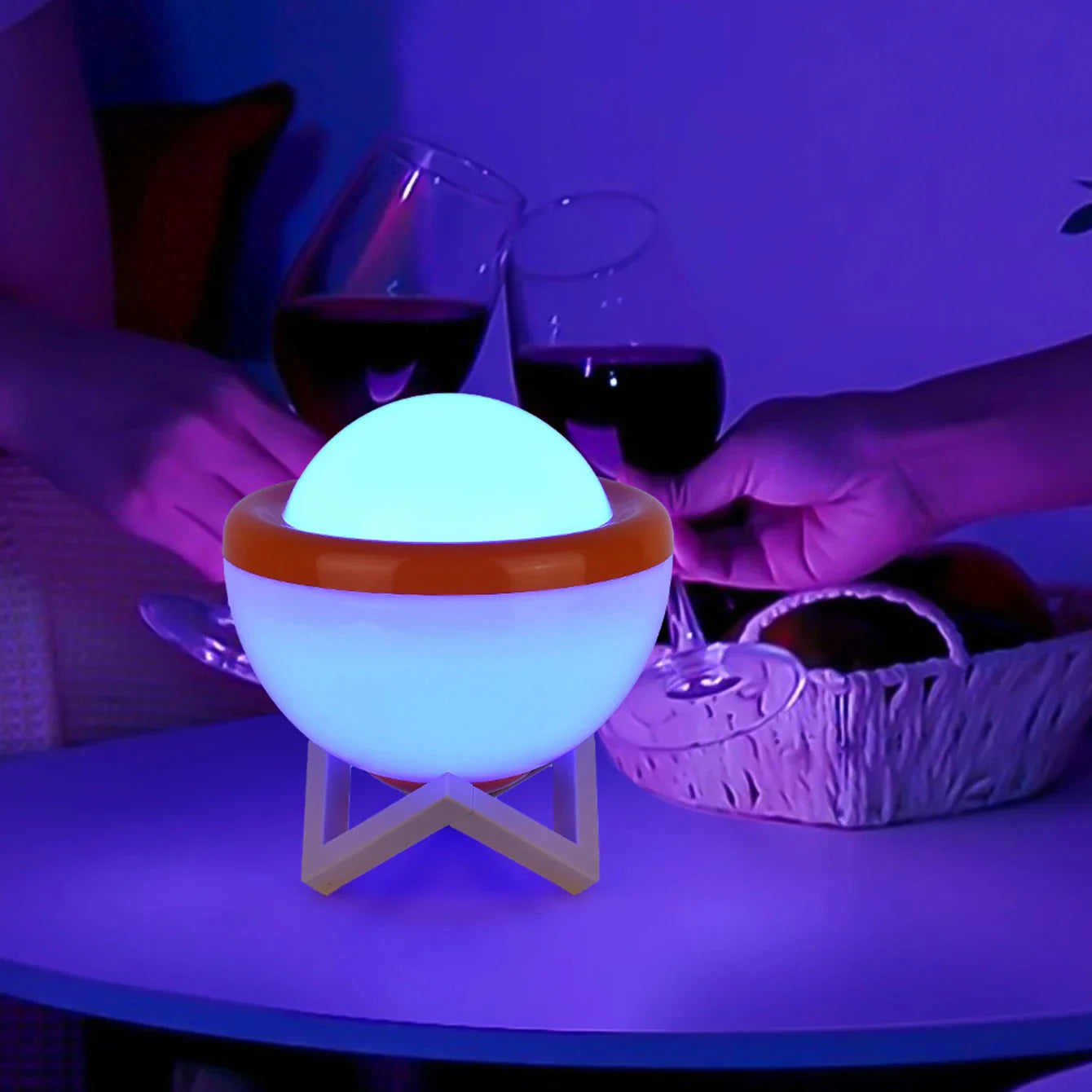 Nočná lampička v klasickom štýle – elegancia a jemné svetlo