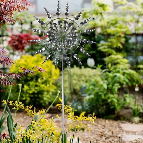 Eoliană Sculpturală Exterioară – Frumusețe Naturală și Dinamică