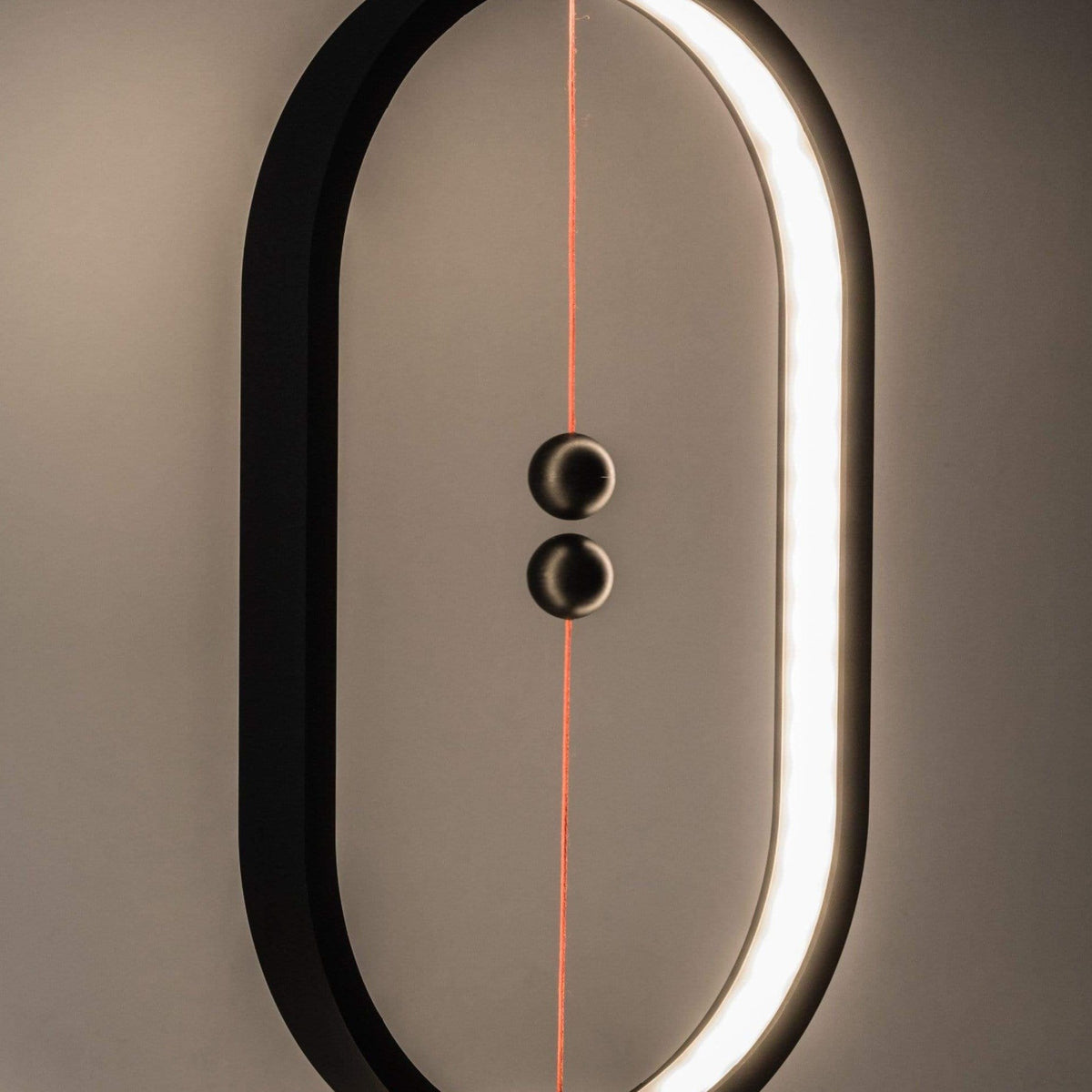Lampada magnetica - Illuminazione versatile e fissaggio pratico