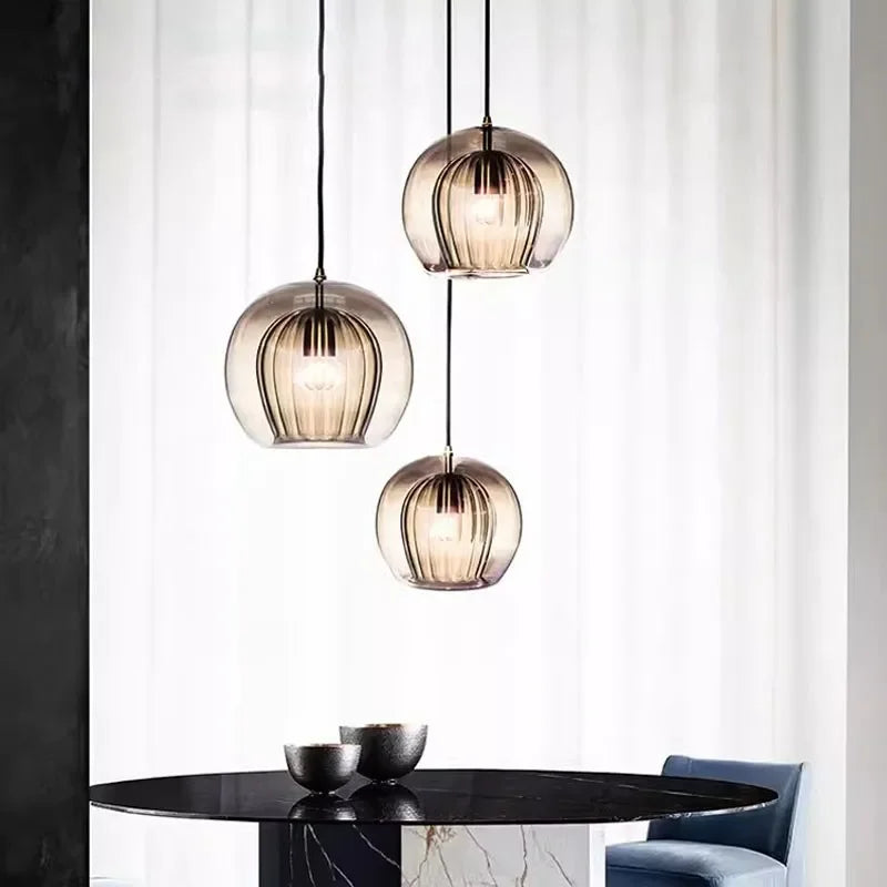 Sfera luminosa moderna in vetro - Luce morbida e stile raffinato
