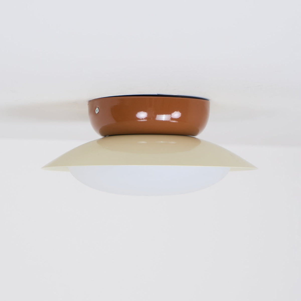LED Round Ceiling Light - naturlig glød og diskret elegance