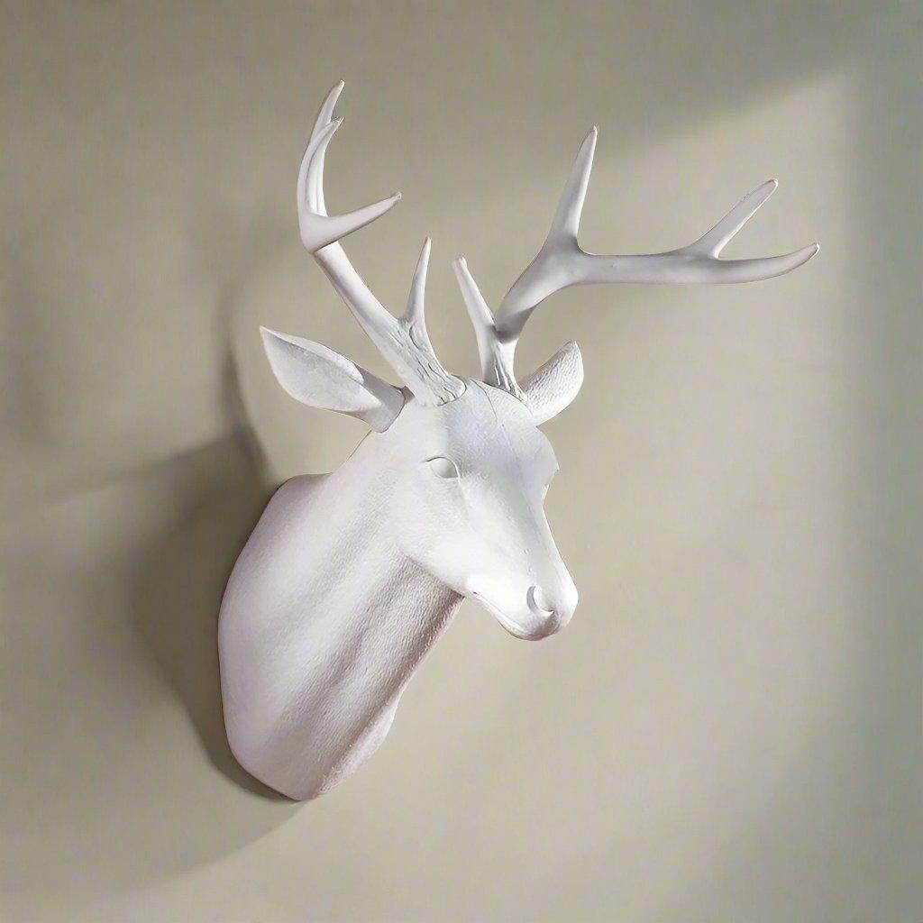 פסל קיר של אייל מט – סגנון מודרני 