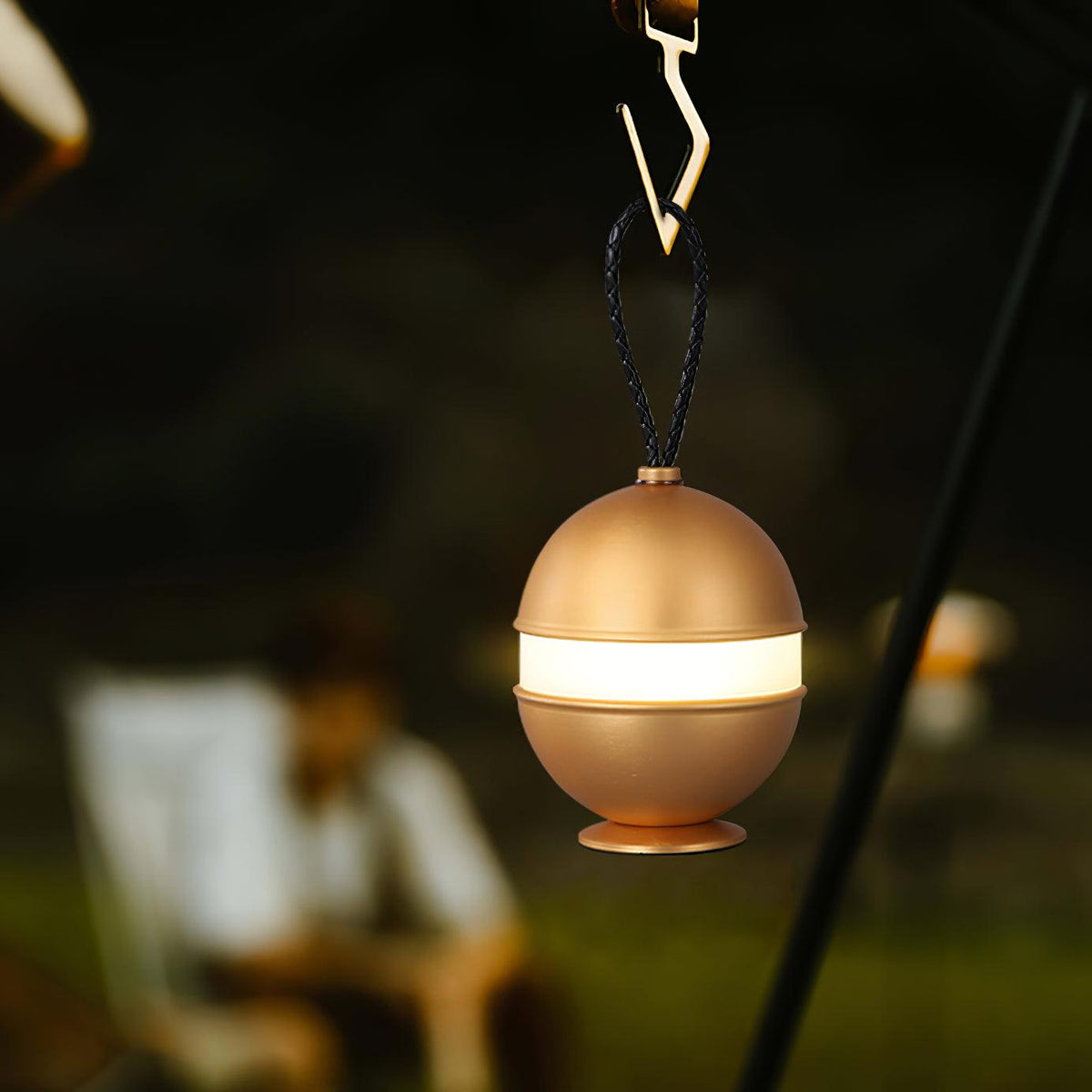 Genopladelig kuglelampe - elegant design og afslappende lys