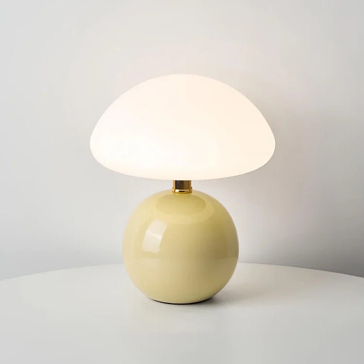 Bordlampe i soppform – Eleganse og originalitet 