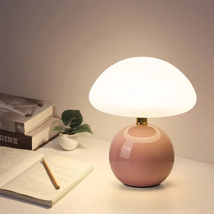 Bordlampe i soppform – Eleganse og originalitet 
