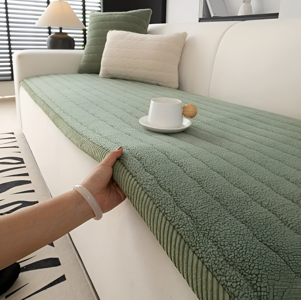 Csúszásmentes Kanapéhuzat – Ideális Védelem Az Állatok Számára 