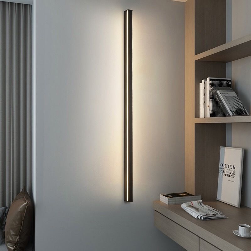 Lámpara de pared LED lineal - Elegancia sobria para interior moderno 