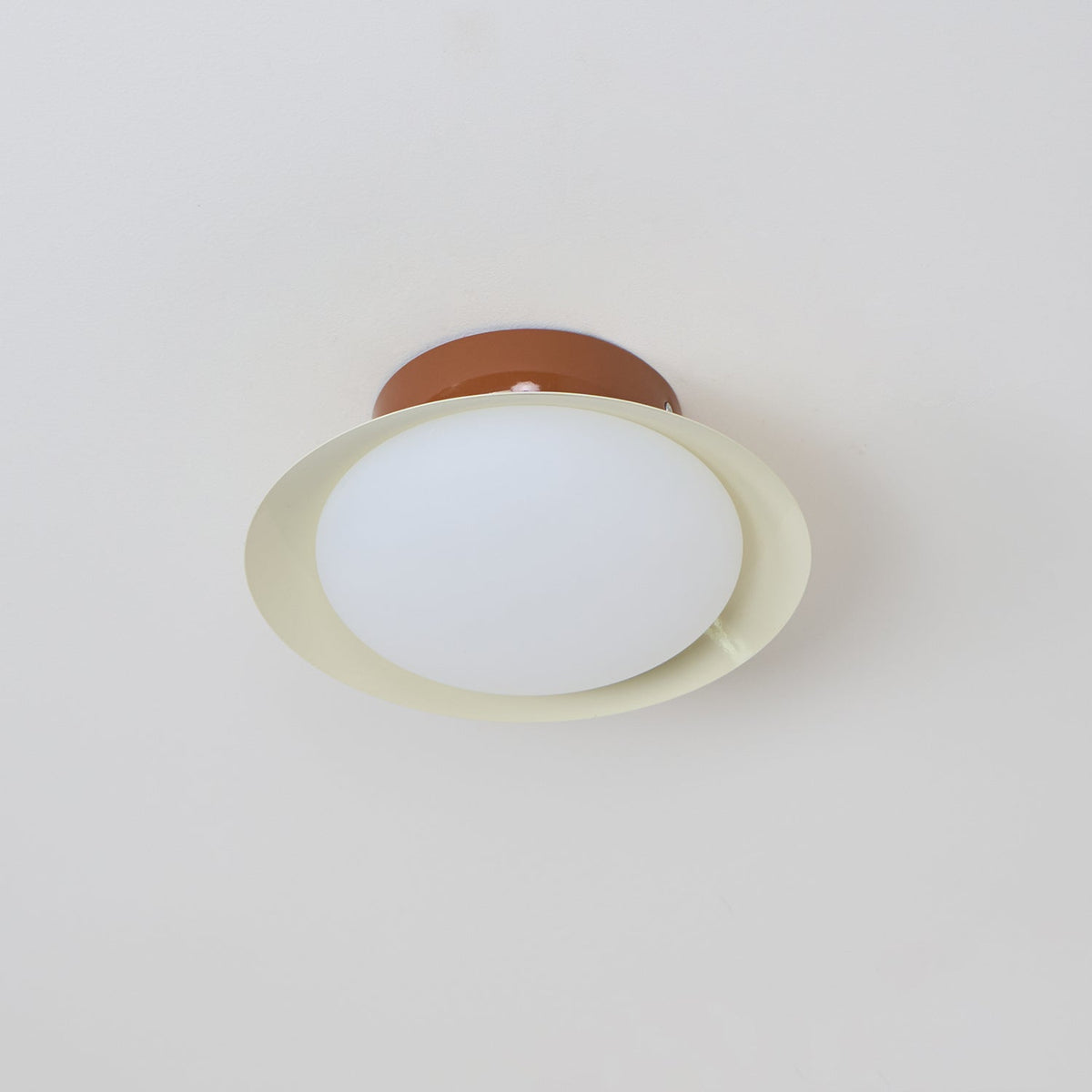 LED Round Ceiling Light - naturlig glød og diskret elegance