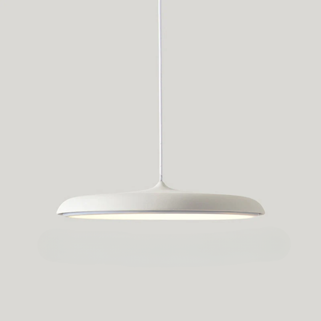 Severská zavesná lampa – Minimalistická elegancia pre váš interiér 