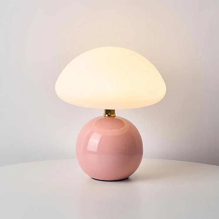 Bordlampe i soppform – Eleganse og originalitet 