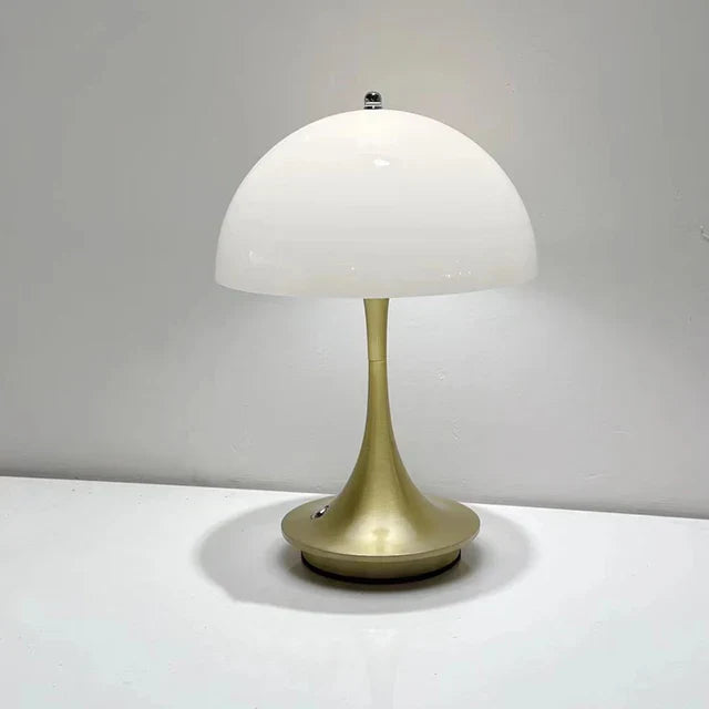 Lampada da Tavolo LED – Ricaricabile e Illuminazione a Tre Livelli 