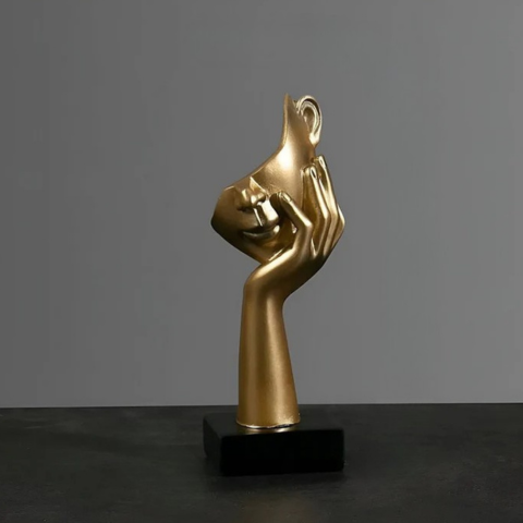 Abstrakti hartsiveistos - taiteellinen koristelu & moderni tyyli