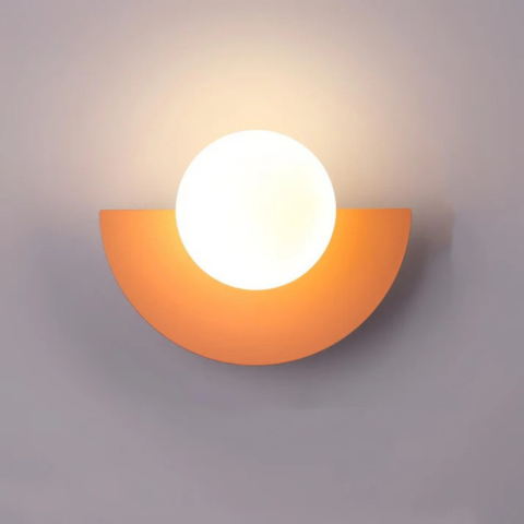 Modern Vägglampa – Halvcirkel Form och Mjuk Belysning 