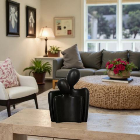 Sculpture Couple Enlacé – Allure Artistique Et Émotionnelle