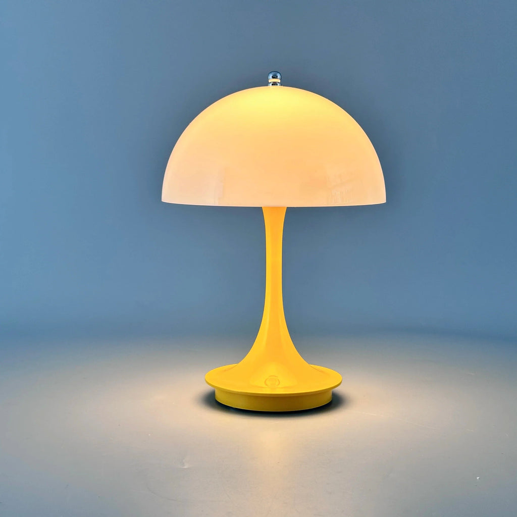 Lampada da Tavolo LED – Ricaricabile e Illuminazione a Tre Livelli 