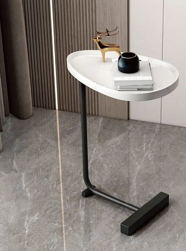 Mobilný bočný stolík - praktický dizajn a moderný duch