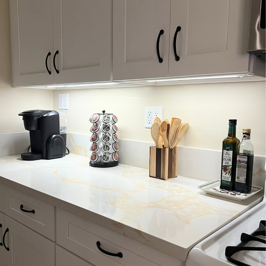 Barra LED Sob Móvel – Iluminação Sem Fios e Instalação Fácil 