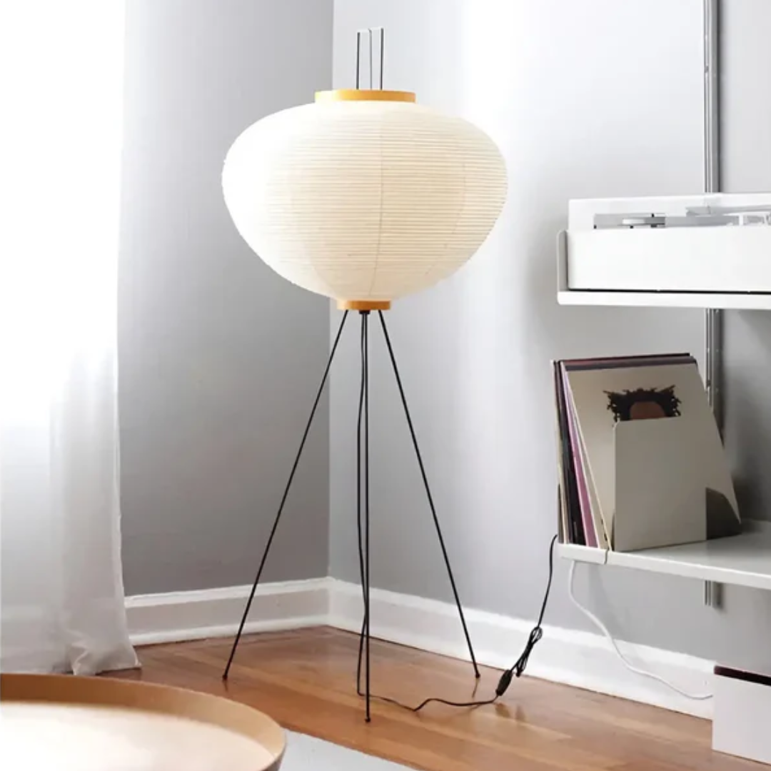 スタンド式LEDランプ – 温かみのある照明 
