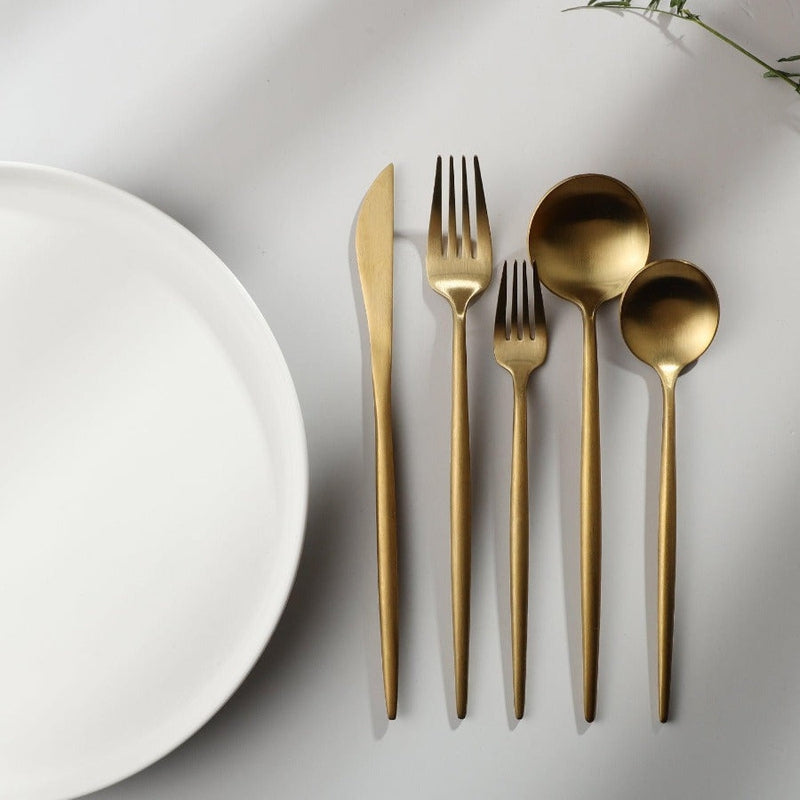 Cutlery Set – Sleek and Functional Style 