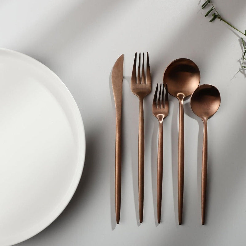 Cutlery Set – Sleek and Functional Style 