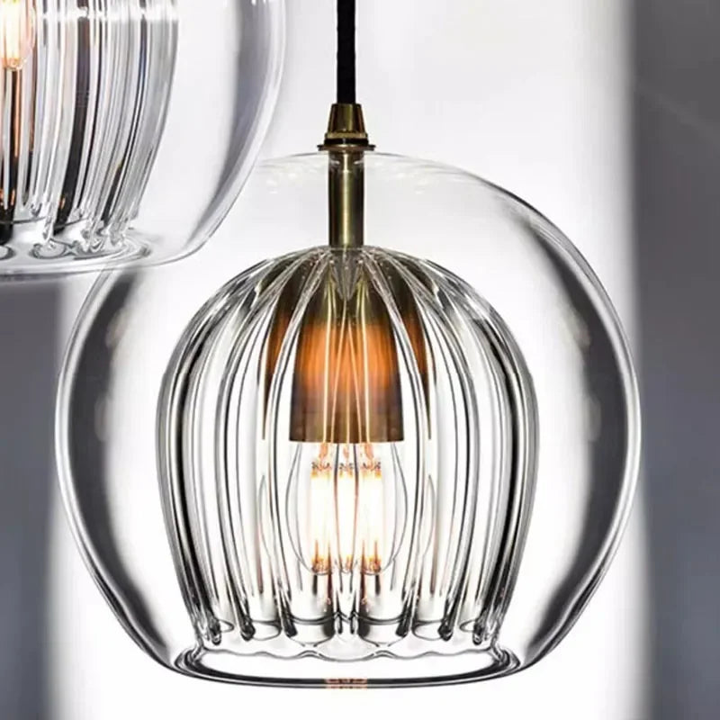Sphère Lumineuse Moderne En Verre — Lumière Douce Et Style Raffiné